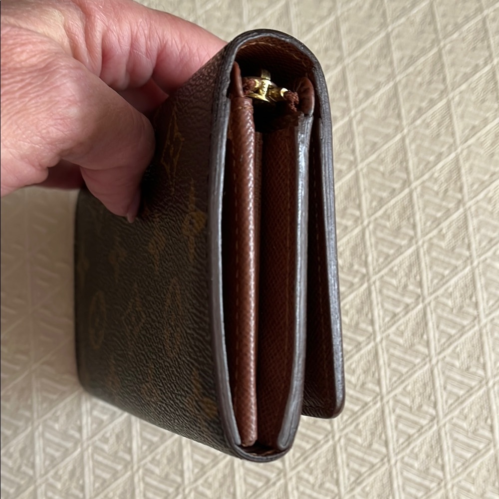 Louis Vuitton Monogram Porte Monnaie Billets Tresor Wallet EUC - Picture 9 of 17